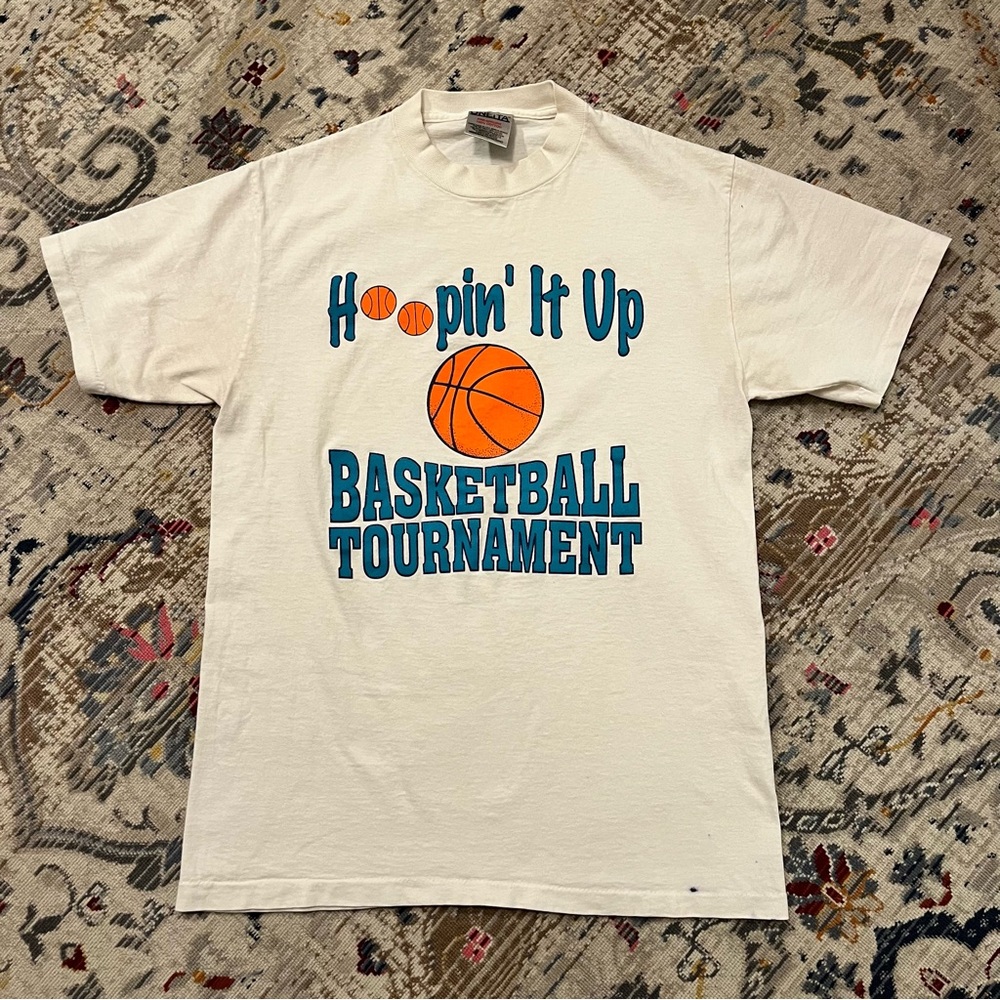 Vintage 90s Single Stitch Hoopin' It Up Basketball Tournament Tee - White